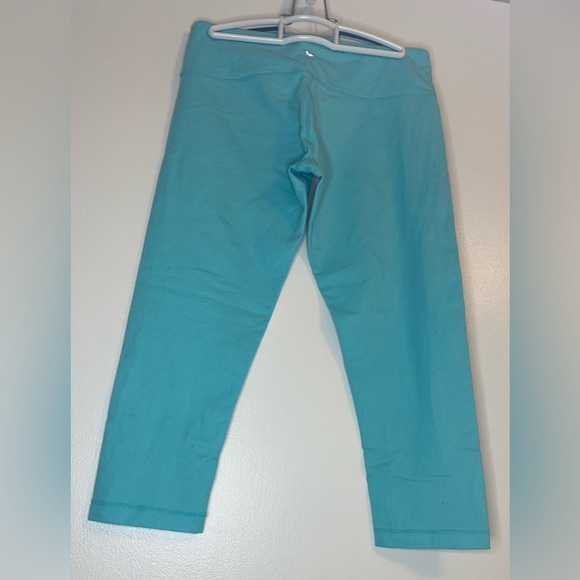 Lululemon Capri Leggings - Sky Blue - Size 6 - Picture 2 of 5